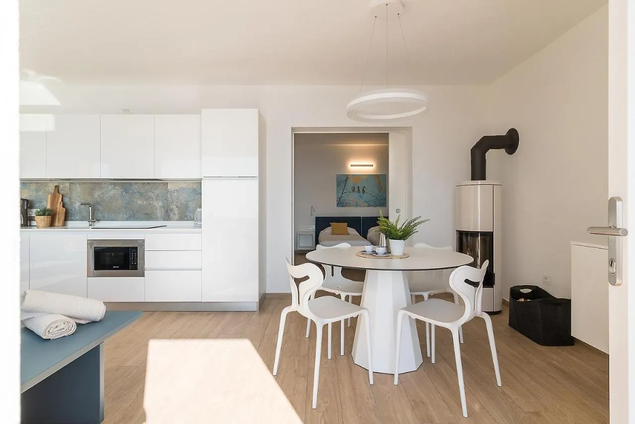 Orange House Relax Apartment Tignale
