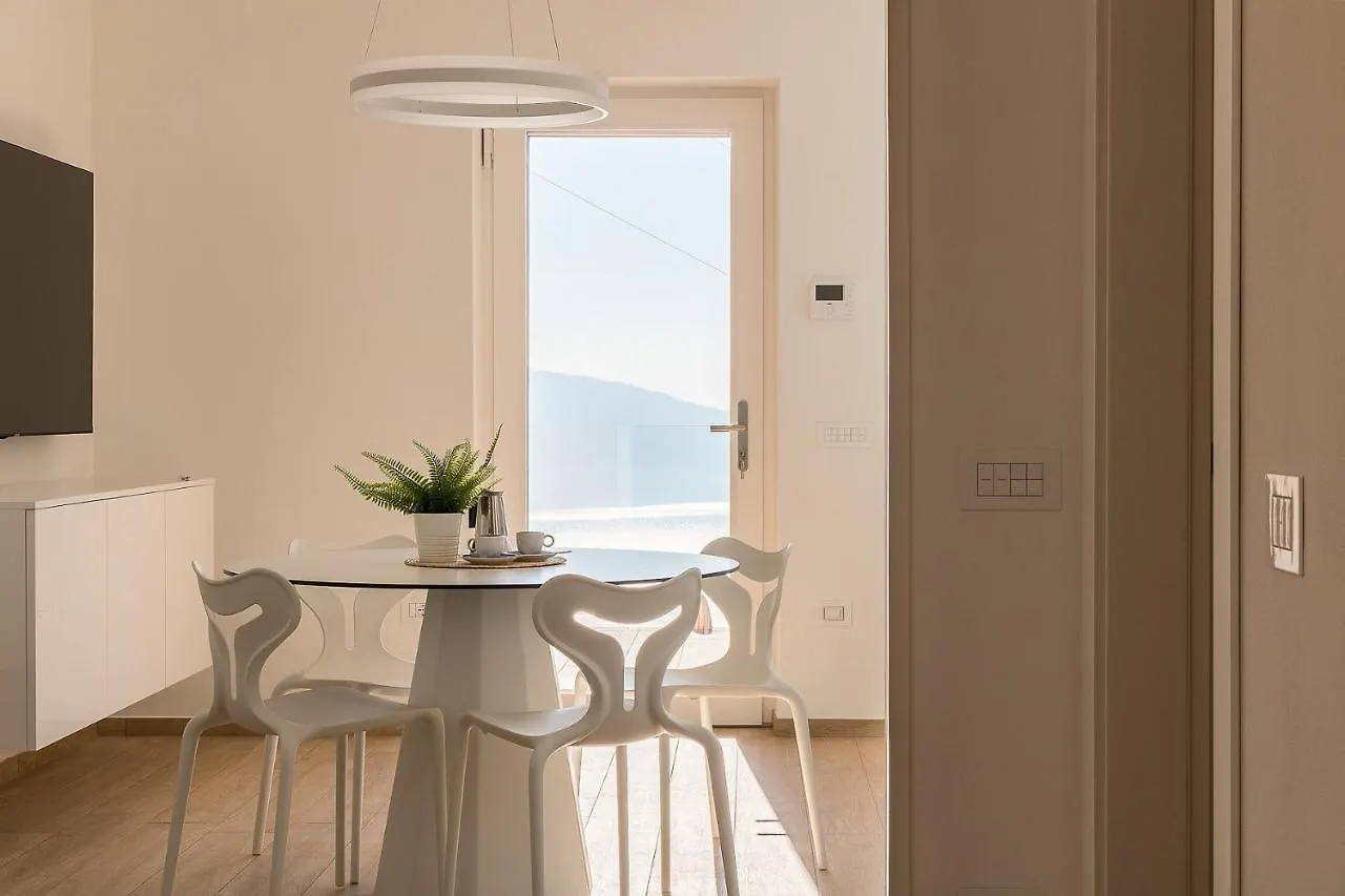 Orange House Relax Apartment Tignale