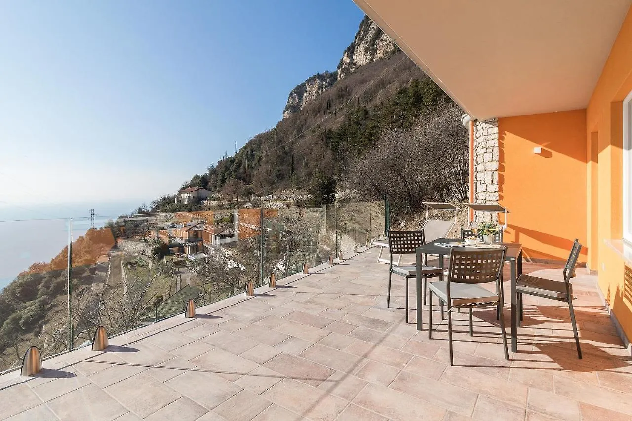 Orange House Relax Apartment Tignale 0*,
