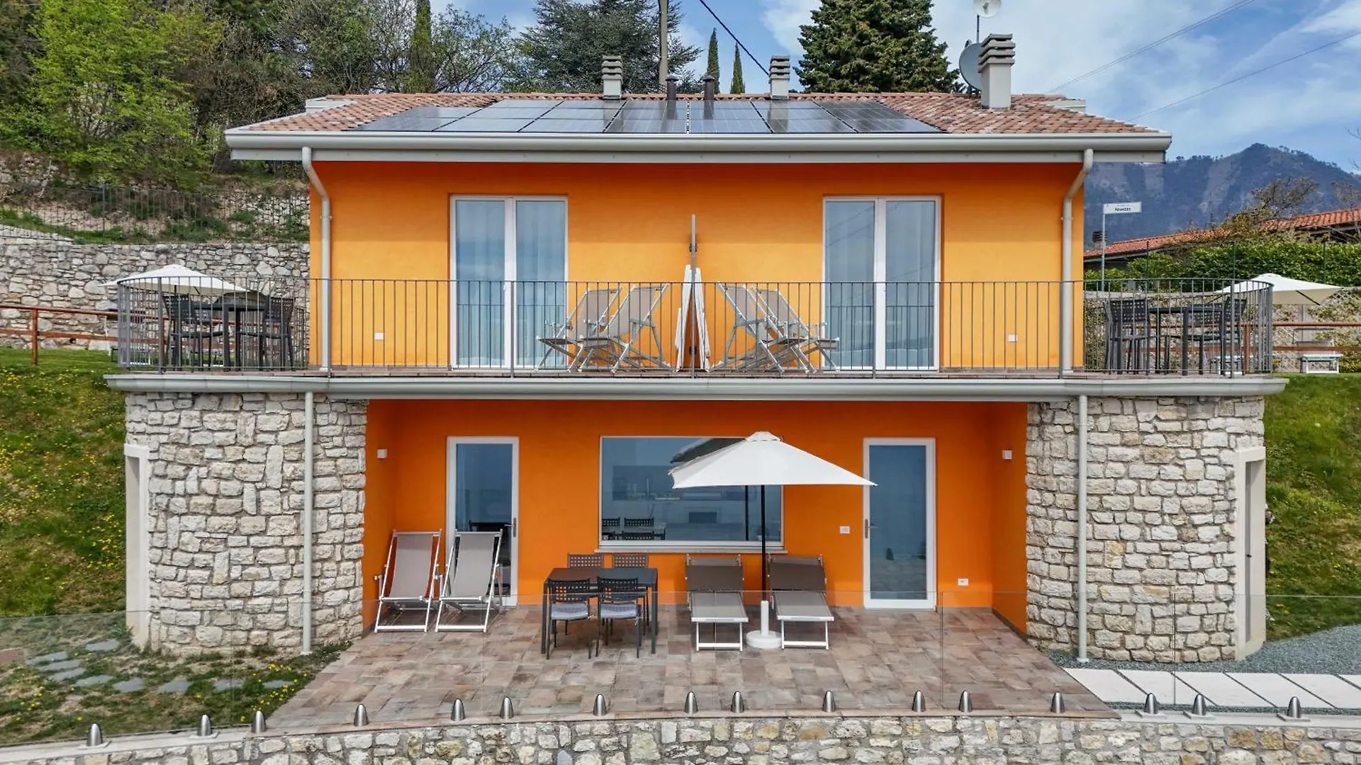 Orange House Relax Apartment Tignale