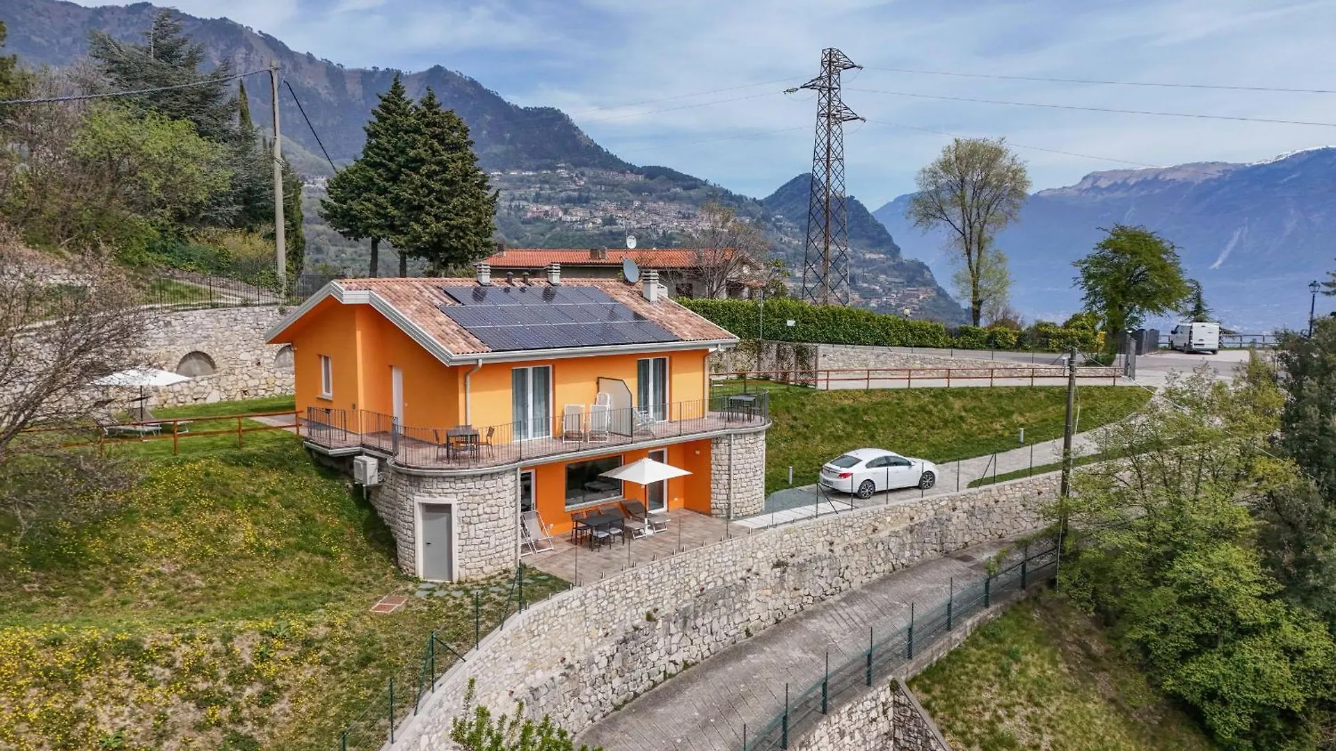 Orange House Relax Apartment Tignale