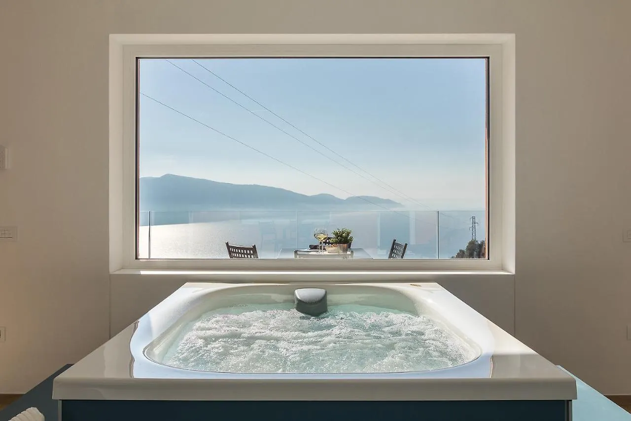 Appartamento Orange House Relax Tignale 0*,  Italia